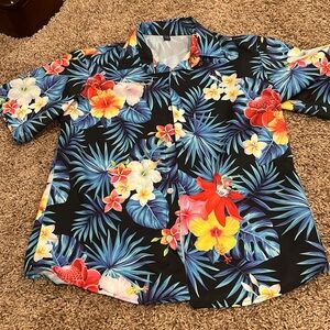 Youth Boy Hawaiian shirt size 11/12